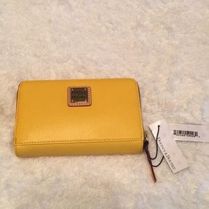 Dooney and Bourke wallet